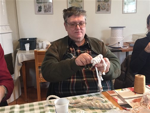 Kenneth visar hur man splitsar egna grimskaft